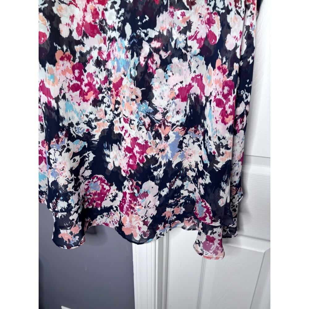 Lane Bryant Navy Blue Red Floral V Neck Tunic Blouse 18 - Picture 3 of 6